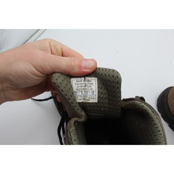 Columbia Size 10 Waterproof Hiking Boots Nice Tread - Picture 9 of 12